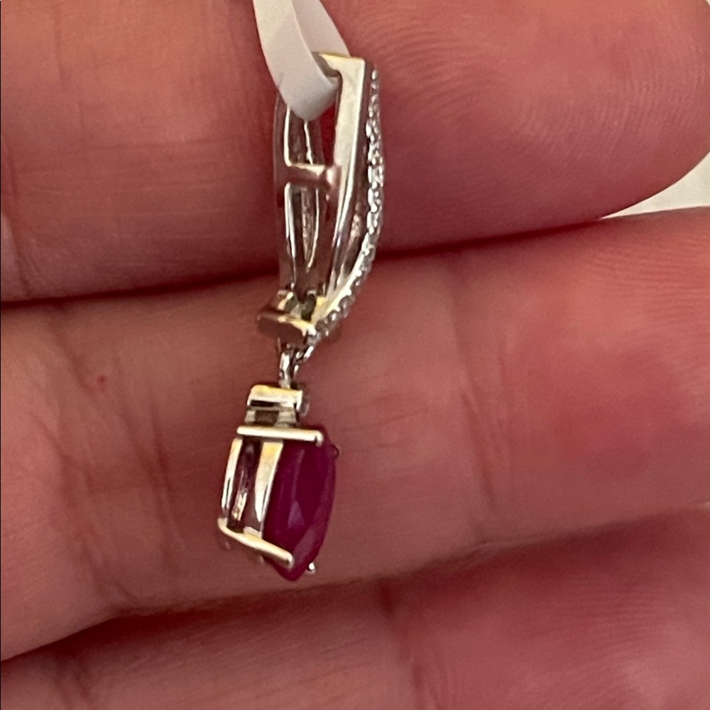 Natural Ruby Pendant in 925 Sterling Silver - Picture 3 of 8